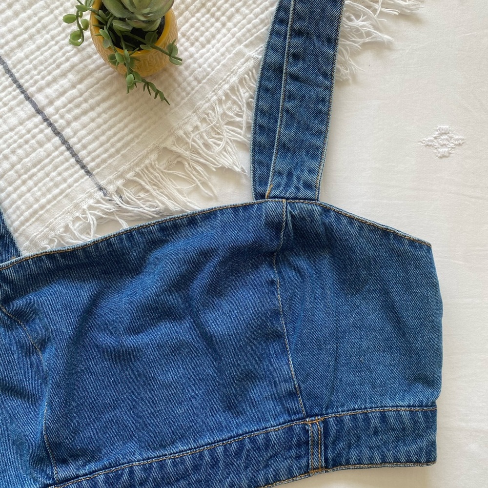 ✨ Forever 21 Blue Denim Sleeveless Crop Top ✨ - Picture 5 of 7